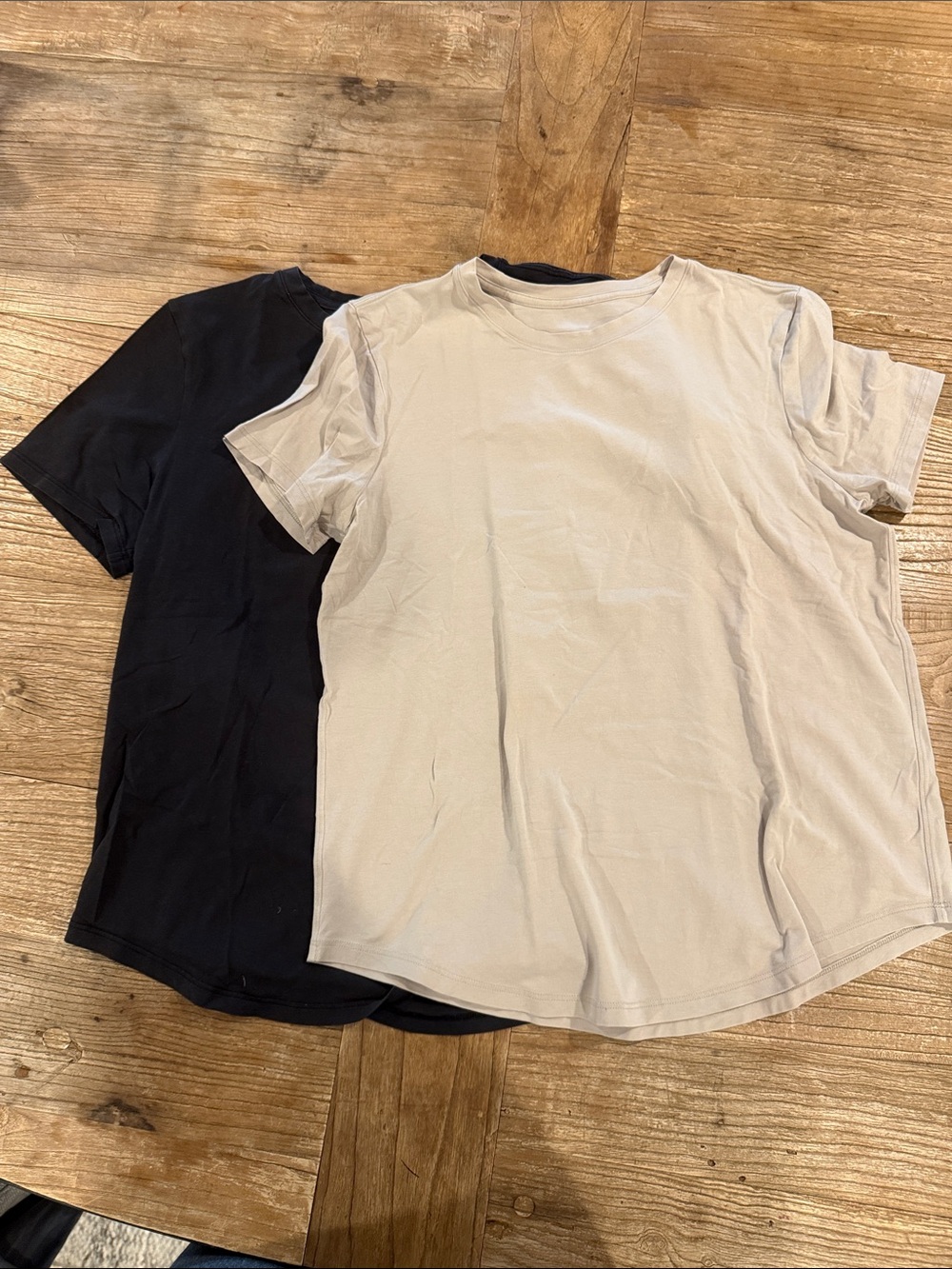Lululemon love Classic Crewneck Tee Set - Black & Tan size 8